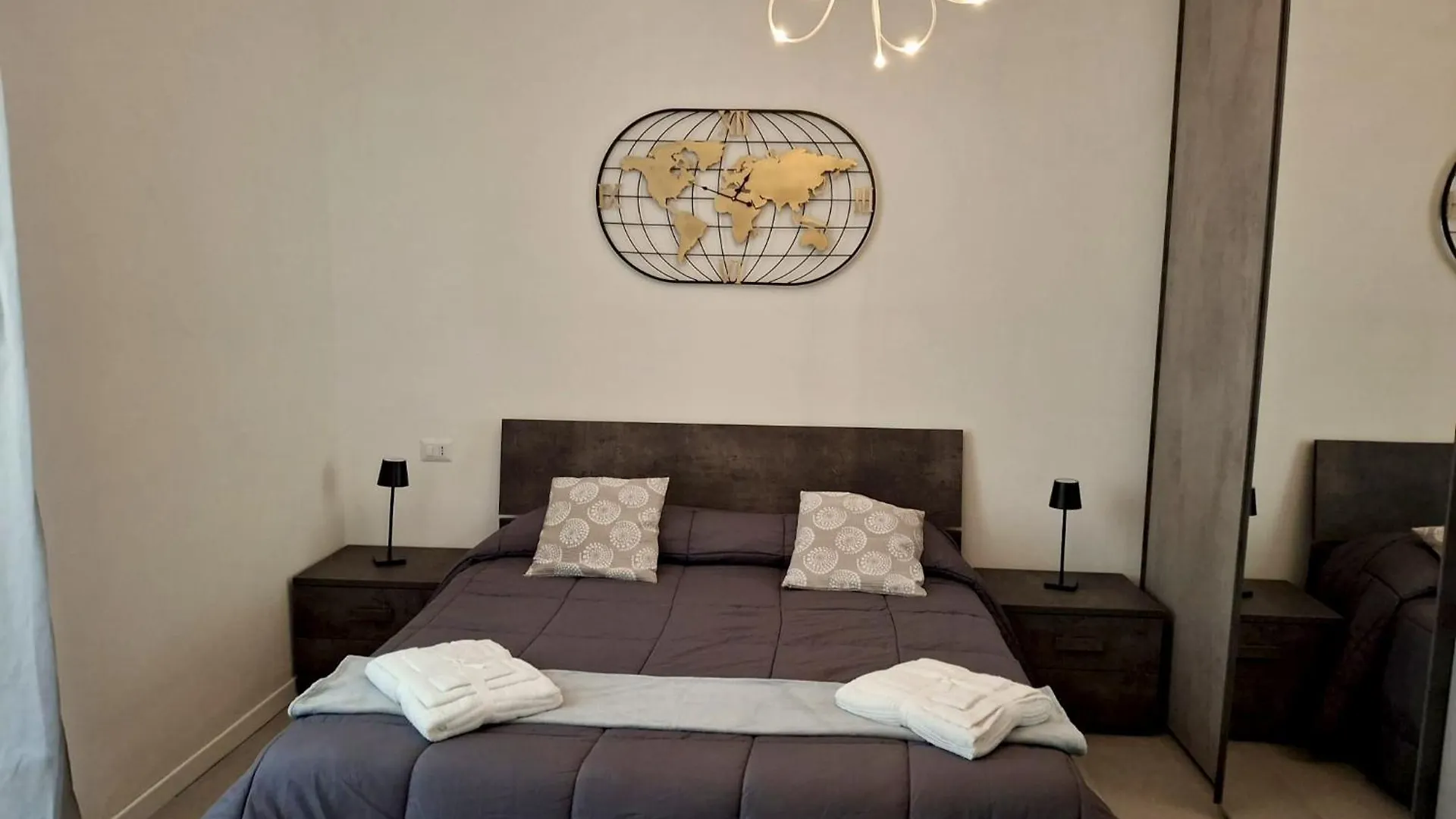 Dora'Shome Naples Italy